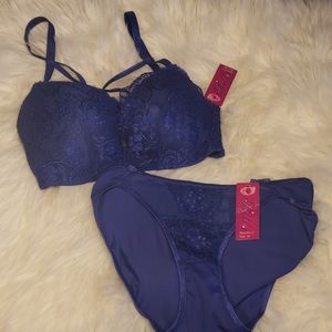 New laced bra and panties set